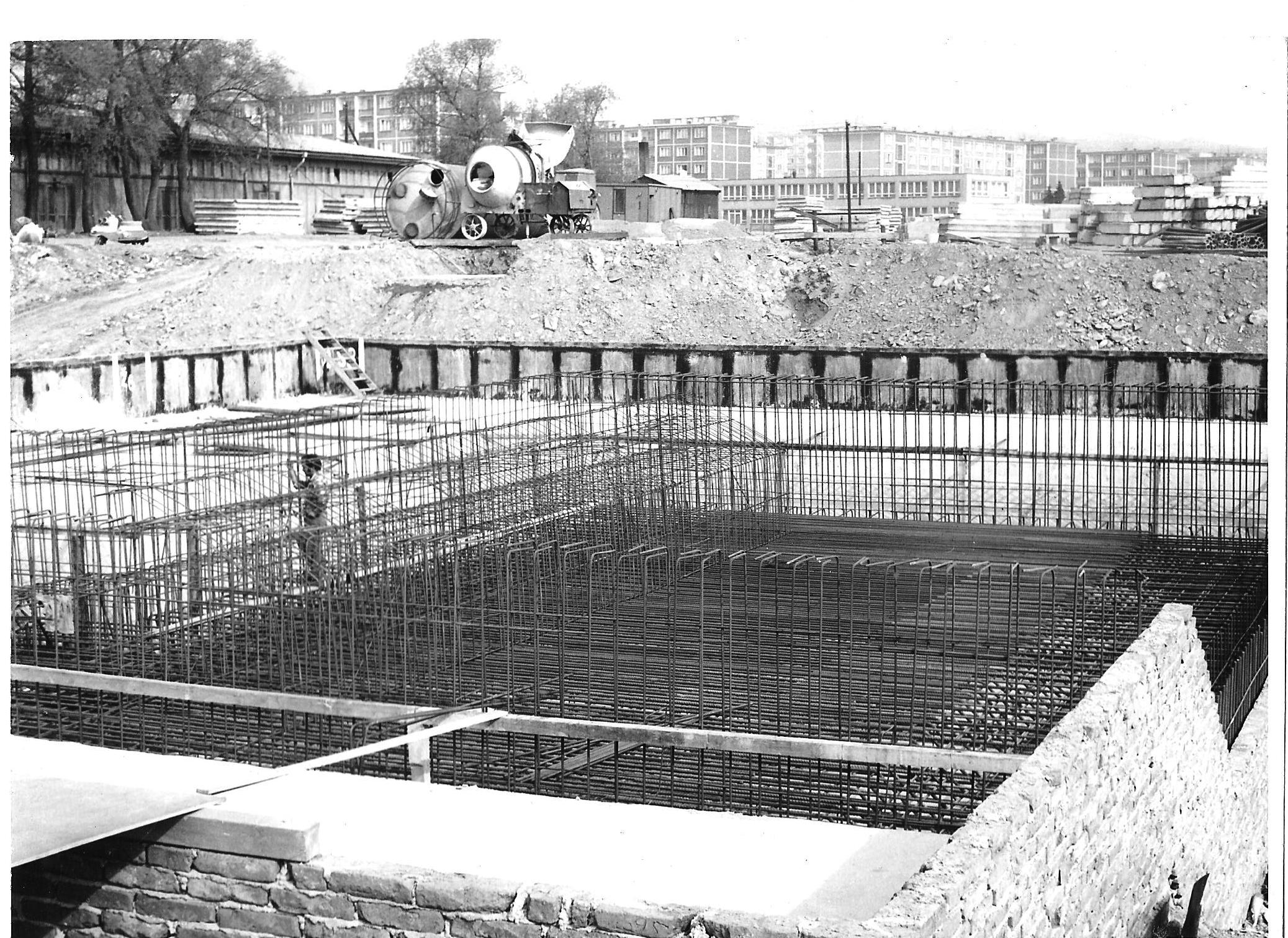 Stavba školy