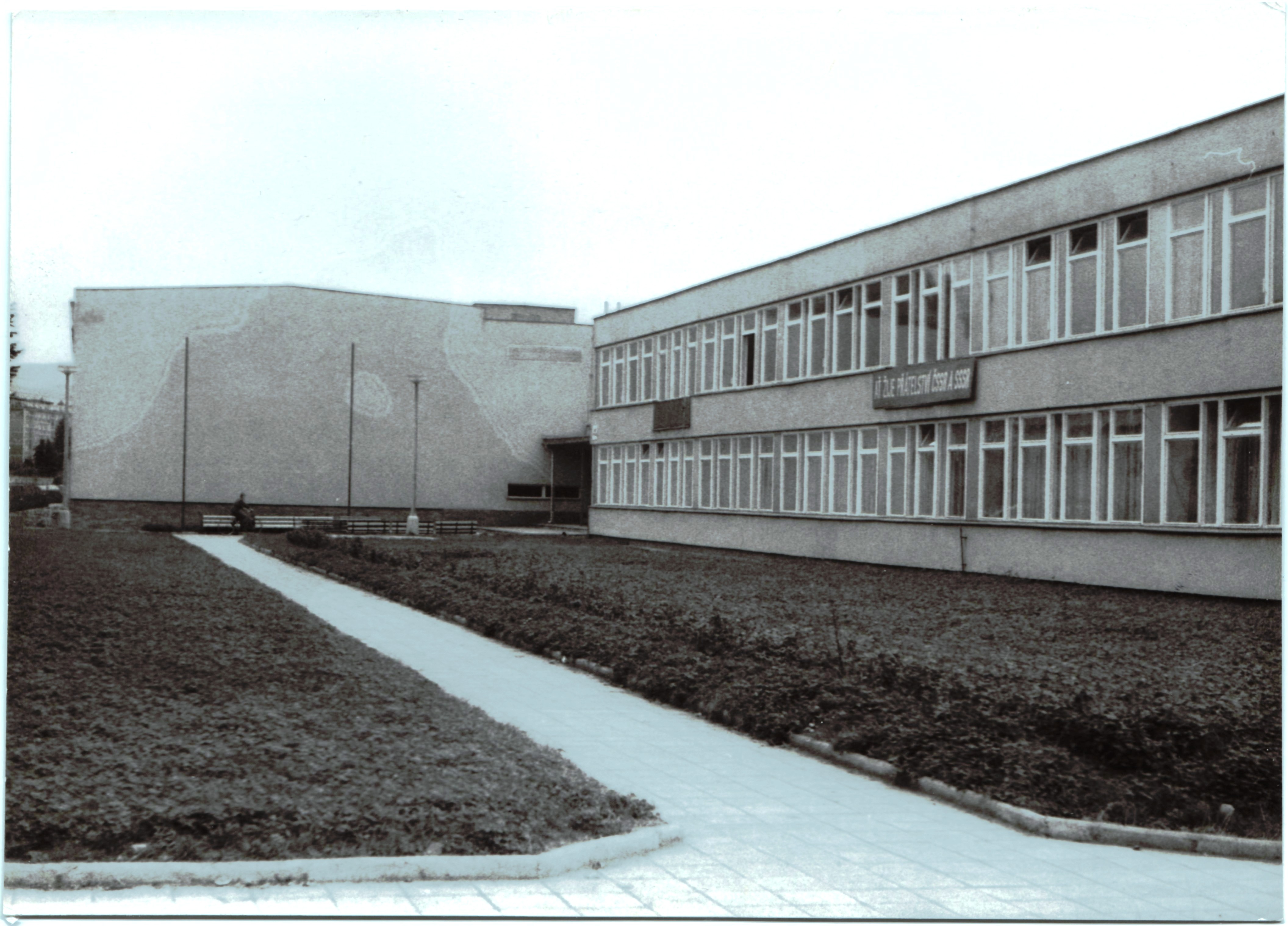 Stavba školy